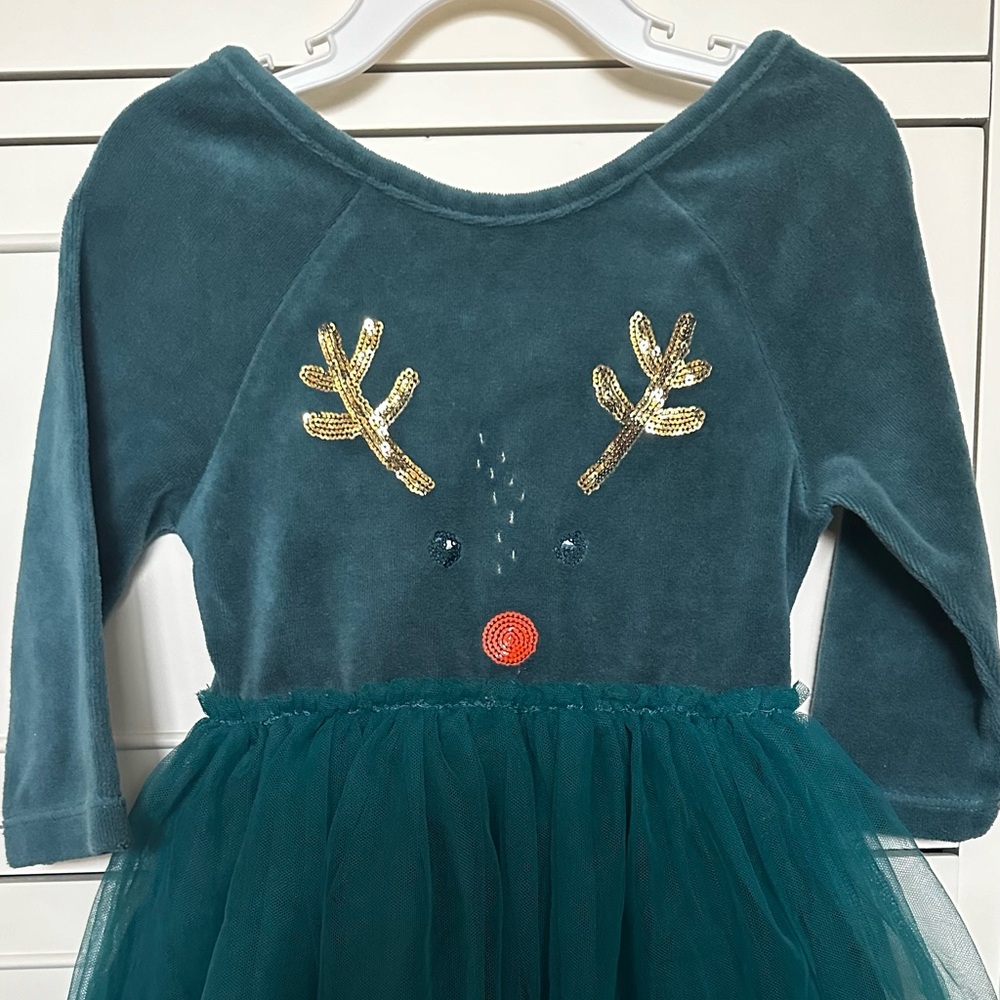 MB 4/5 Rudolph dress. GUC for age